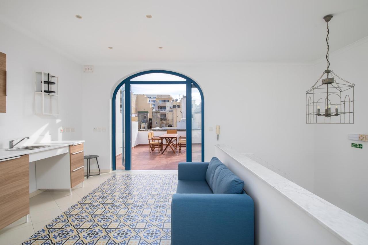Chic, Stylish Traditional Townhouse With Terrace - San Pawl il-Baħar Kültér fotó