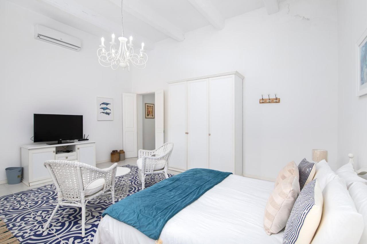 Chic, Stylish Traditional Townhouse With Terrace - San Pawl il-Baħar Kültér fotó