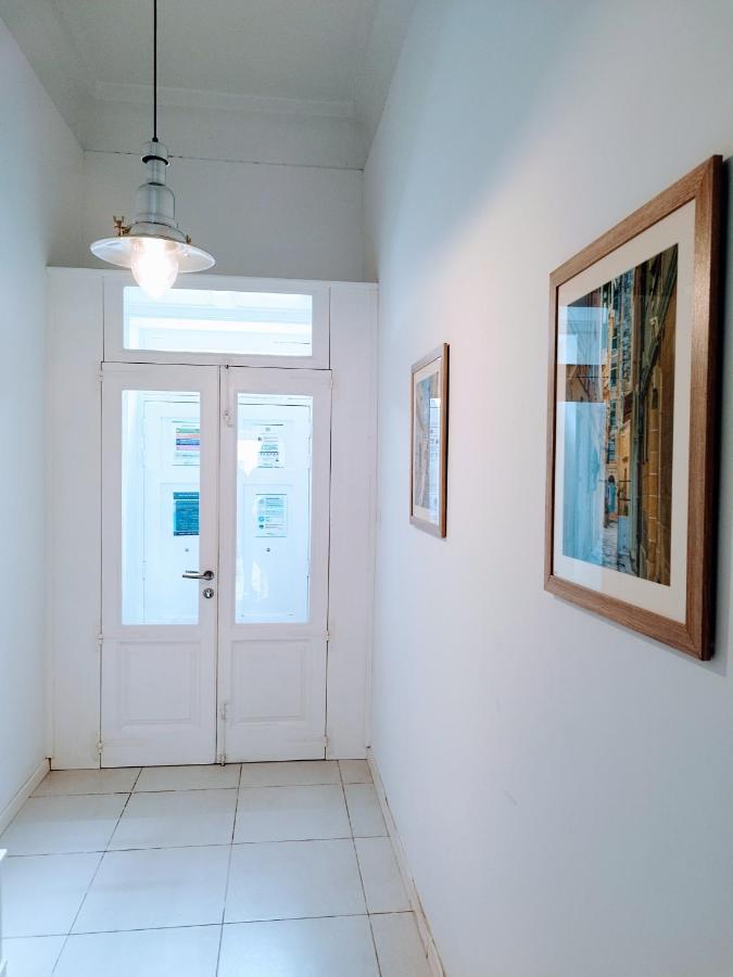 Chic, Stylish Traditional Townhouse With Terrace - San Pawl il-Baħar Kültér fotó